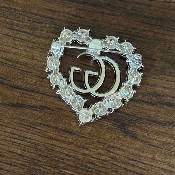 Gucci Red Heart Brooch Upcycled - Picture 3 of 4